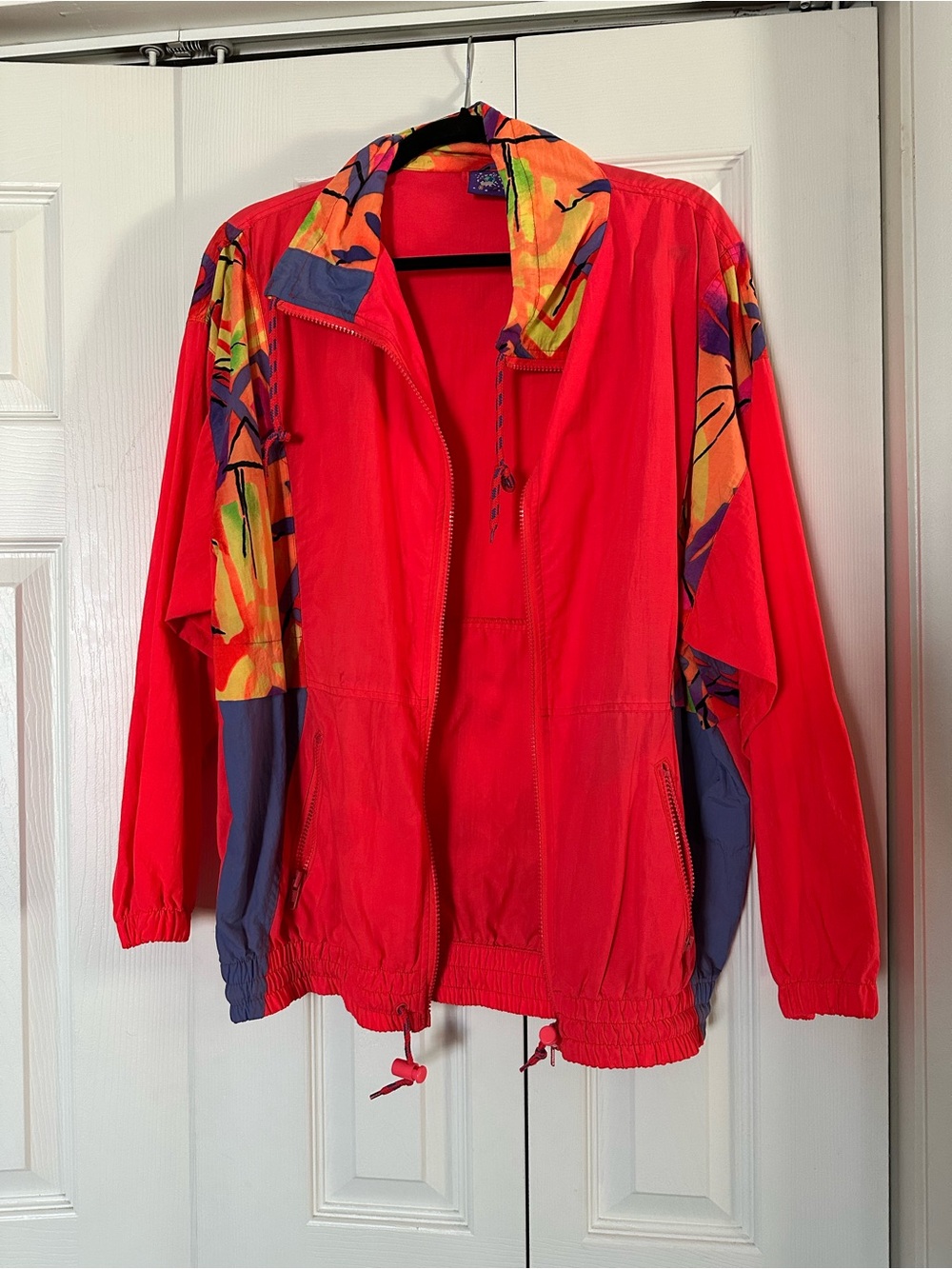 Vintage Women's Retro Pink Colorblock Ski Jacket with Multicolor Accents